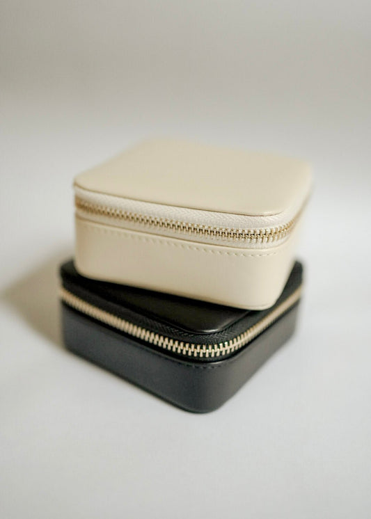 Jewelry CaseAplós Studio