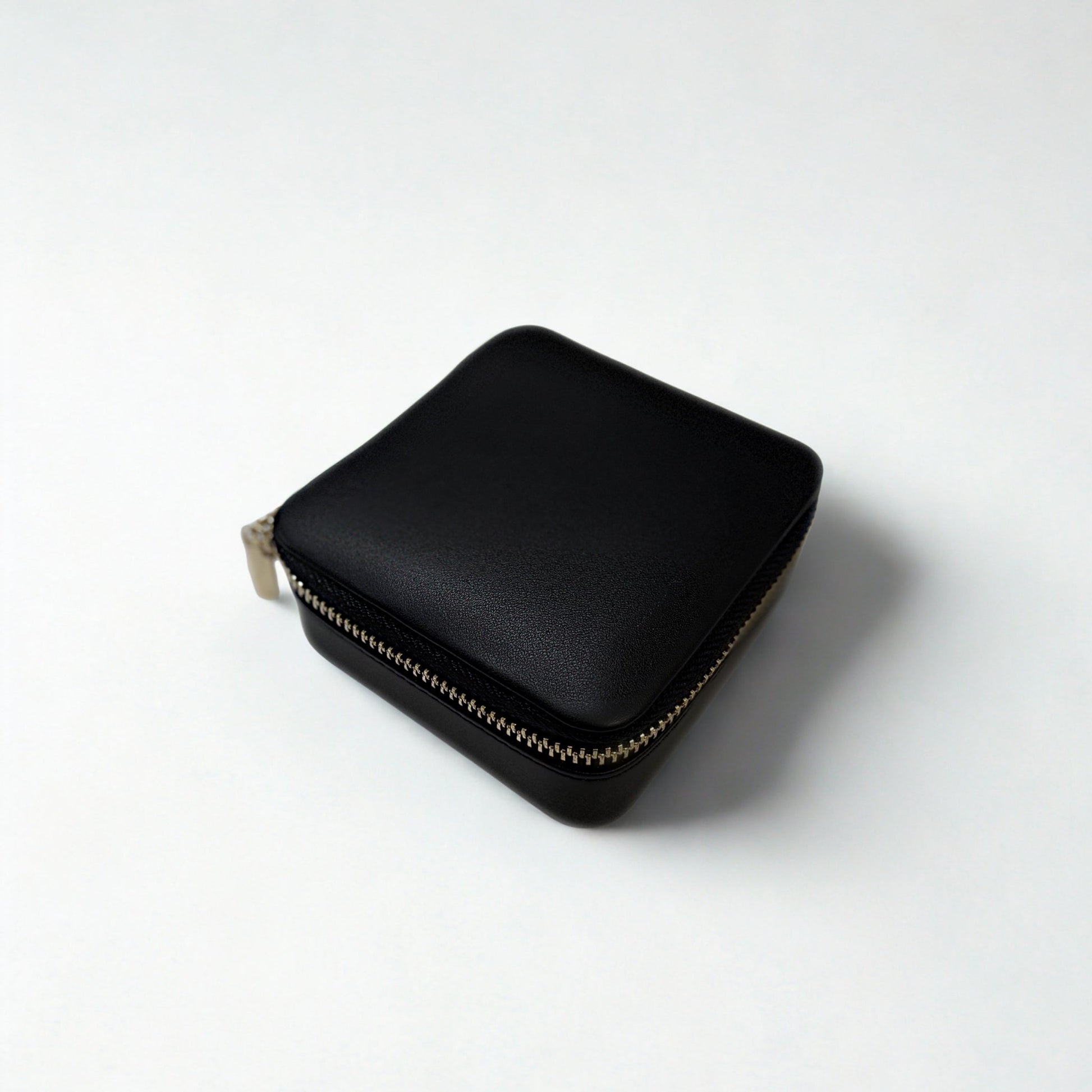 Jewelry CaseAplós Studio