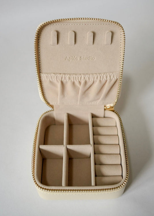 Jewelry CaseAplós Studio